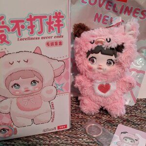 Toy Nommi Loveliness Never Ends  "Juju"